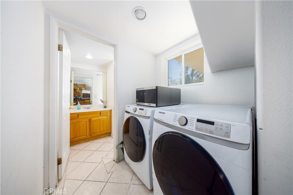 Condo at 3908 Baldwin Park Boulevard, Baldwin Park — photo 7 of 12