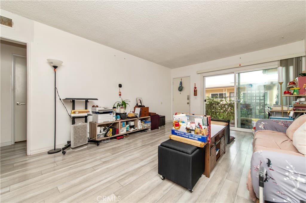 Condo at 1122 W Huntington Drive 9, Arcadia — photo 5 of 12