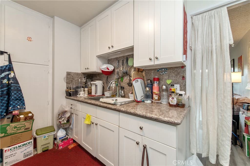 Condo at 1122 W Huntington Drive 9, Arcadia — photo 8 of 12