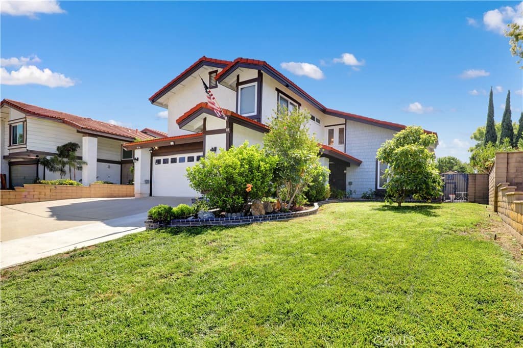 Home at 18 Old Wood Road, Pomona — photo 1 of 12
