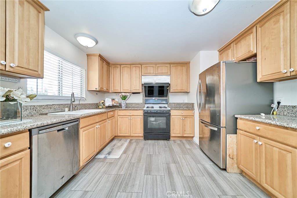 Home at 19116 E Elberland St, West Covina — photo 11 of 12
