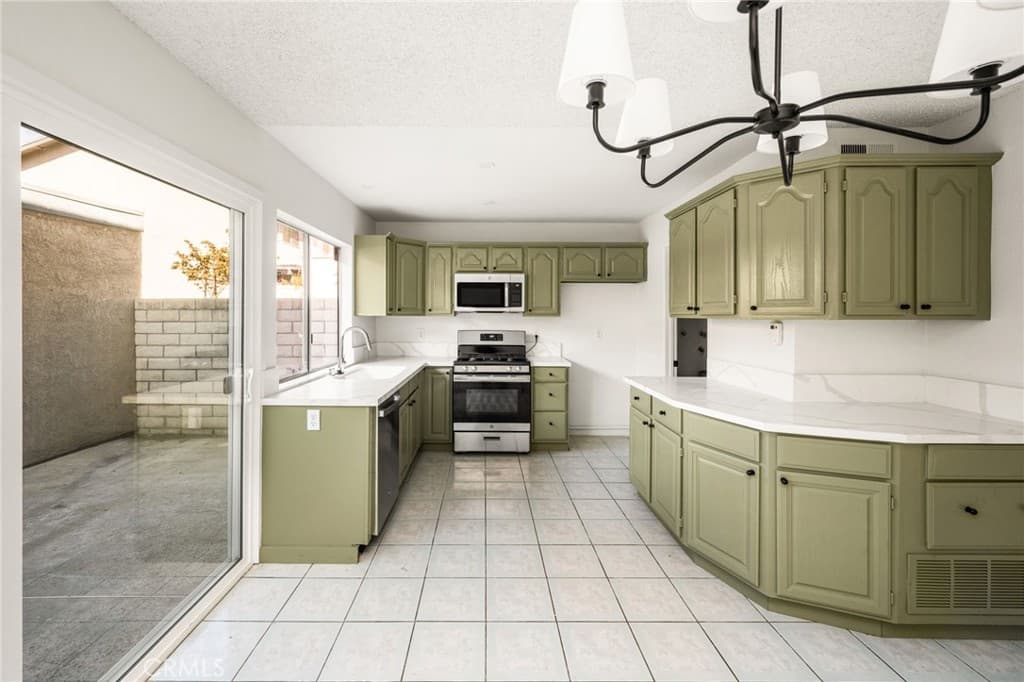 Condo at 860 Windwood Drive, Diamond Bar — photo 11 of 12