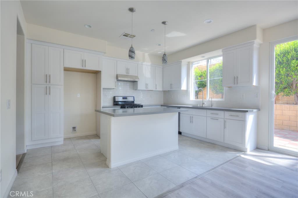 Townhouse at 2151 Citrus Place B, Hacienda Heights — photo 8 of 12