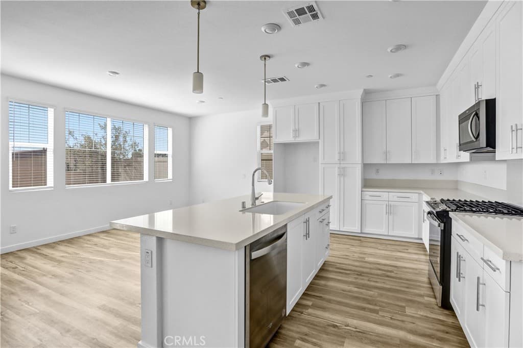 Home at 2860 Sapphire Rd, La Verne — photo 11 of 12