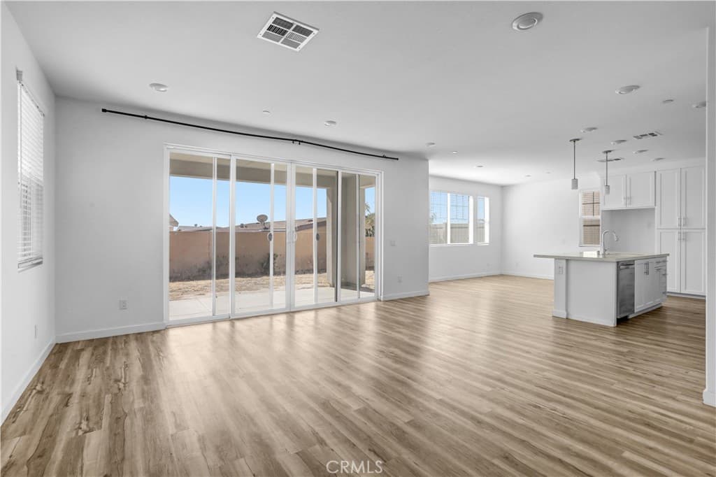 Home at 2860 Sapphire Rd, La Verne — photo 4 of 12