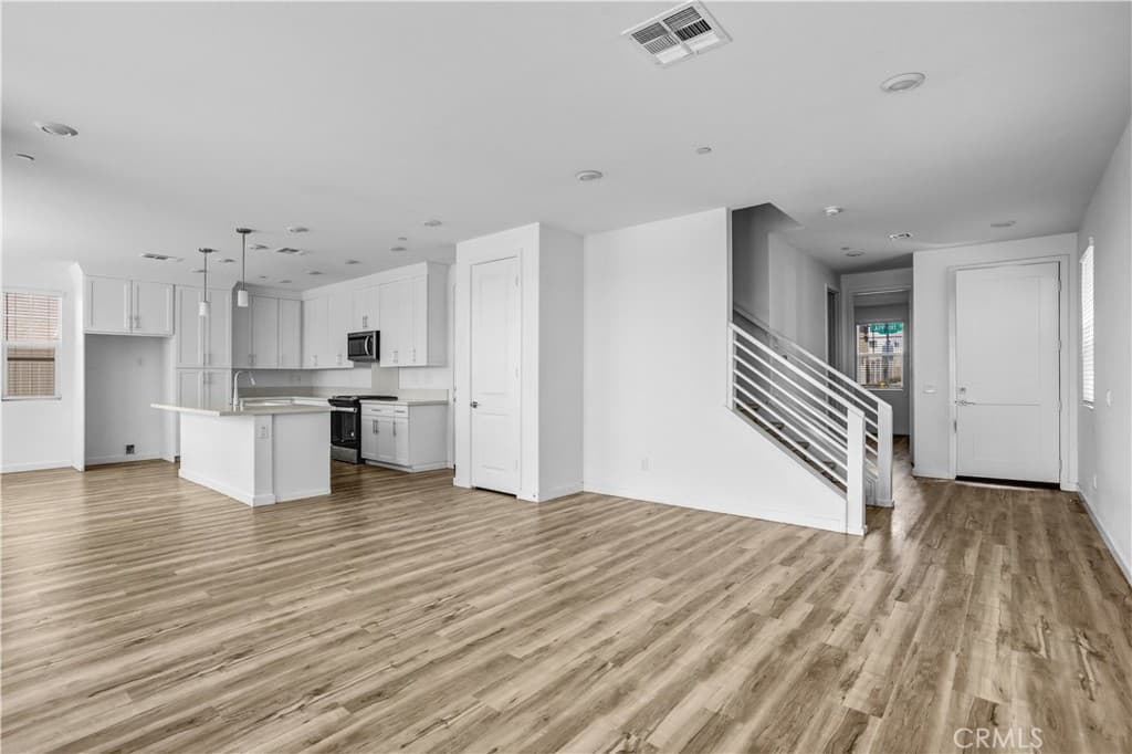 Home at 2860 Sapphire Rd, La Verne — photo 5 of 12