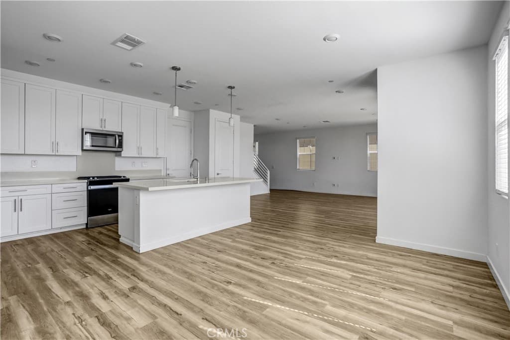 Home at 2860 Sapphire Rd, La Verne — photo 7 of 12