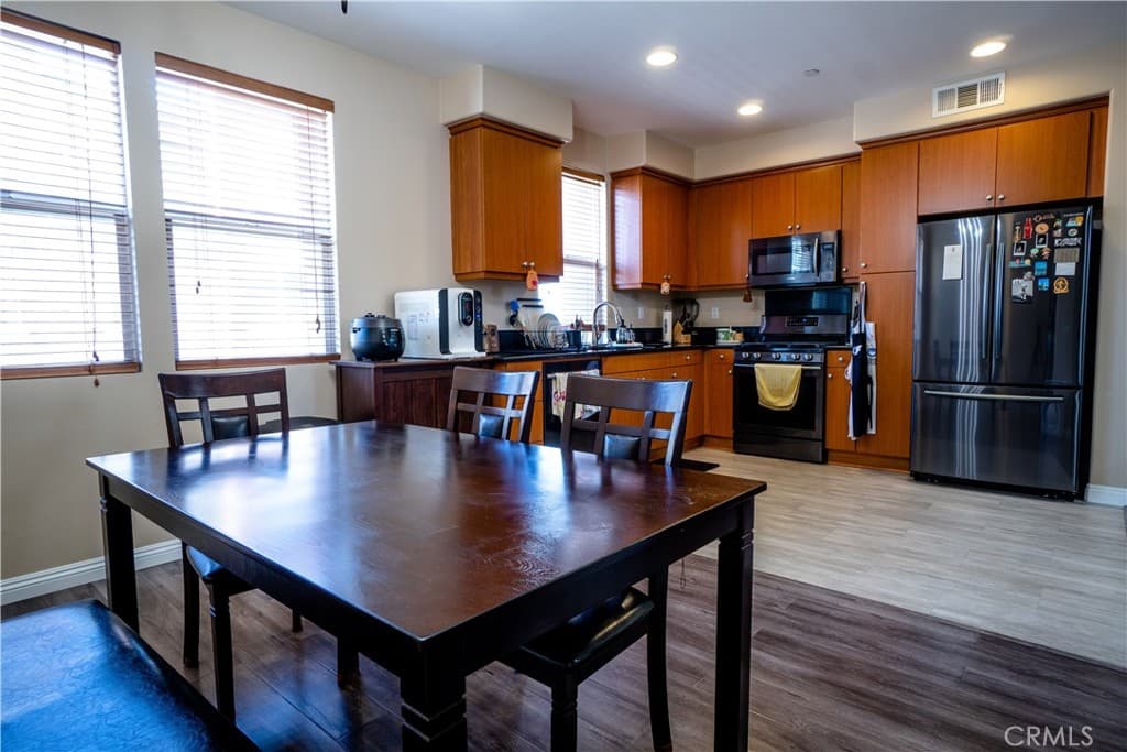 Townhouse at 216 W Merlot Drive, Covina — photo 8 of 12