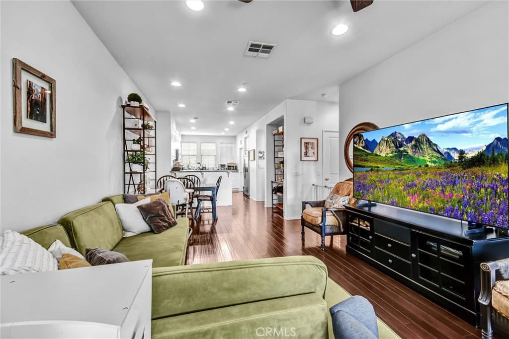 Condo at 827 E Promenade E, Azusa — photo 7 of 12