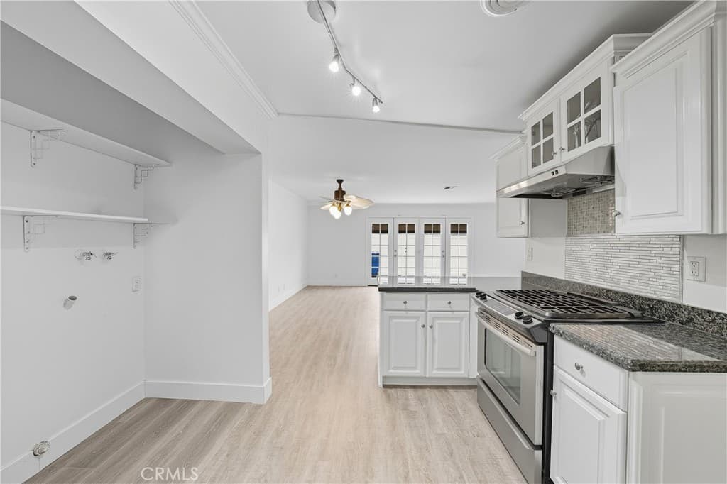 Condo at 644 E Lee Place, Azusa — photo 3 of 12