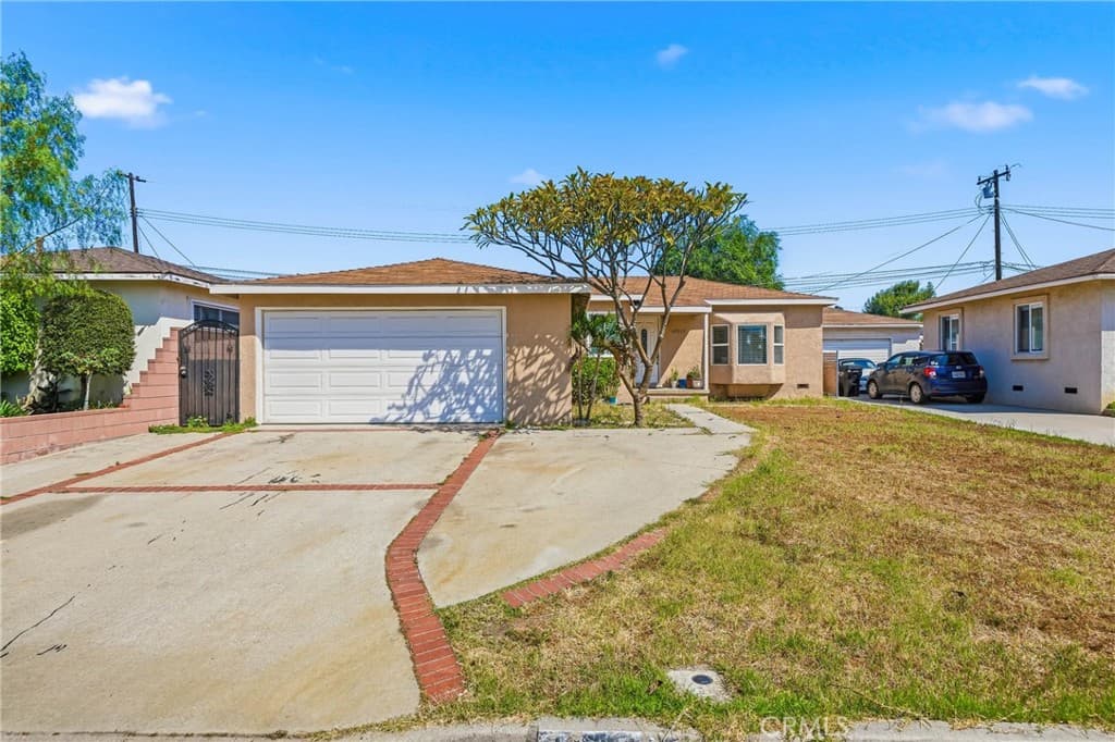 Home at 16515 E Devanah, Covina — photo 2 of 11