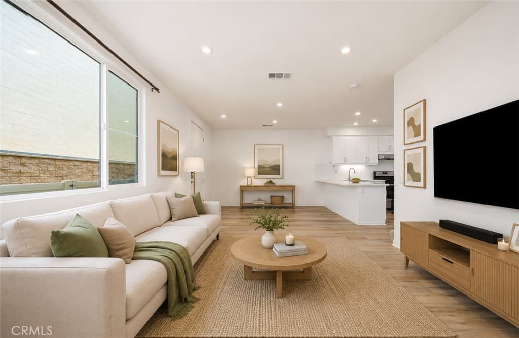 Condo at 17 Aria, South El Monte — photo 4 of 12