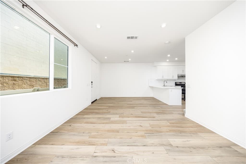 Condo at 17 Aria, South El Monte — photo 6 of 12