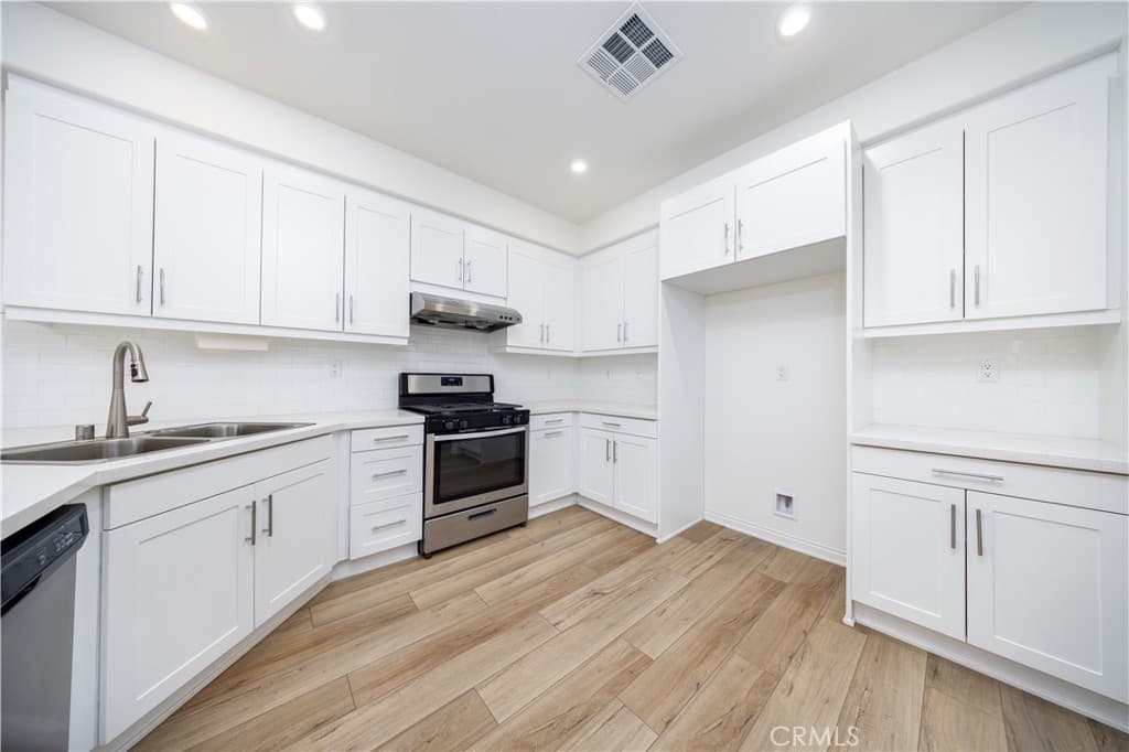 Condo at 17 Aria, South El Monte — photo 10 of 12