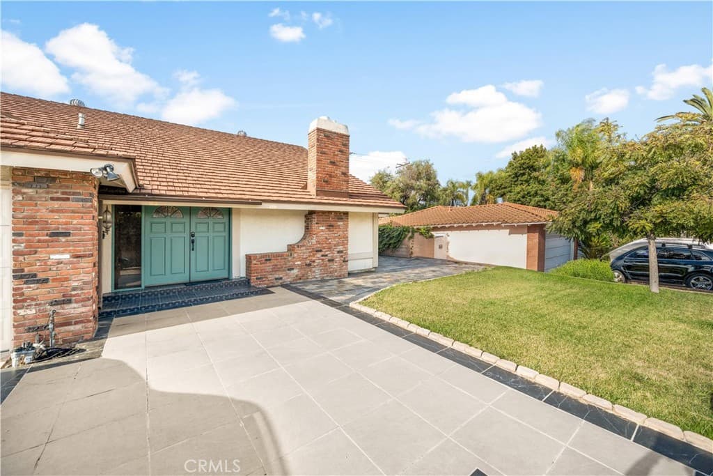 Home at 18153 Galatina Street, Rowland Heights — photo 4 of 12