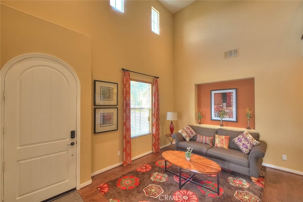 Home at 906 N Woodbine, Azusa — photo 4 of 12