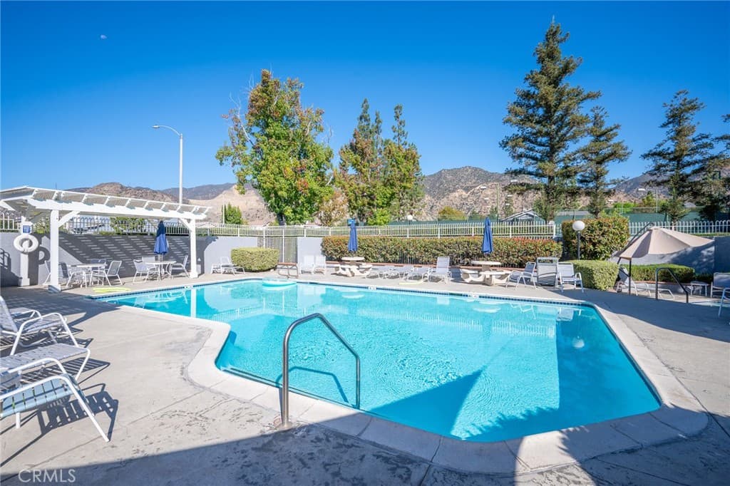 Condo at 1756 Shady Oaks Ct, Azusa — photo 5 of 12