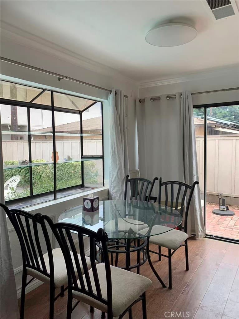 Condo at 511 E Live Oak 17, Arcadia — photo 4 of 9