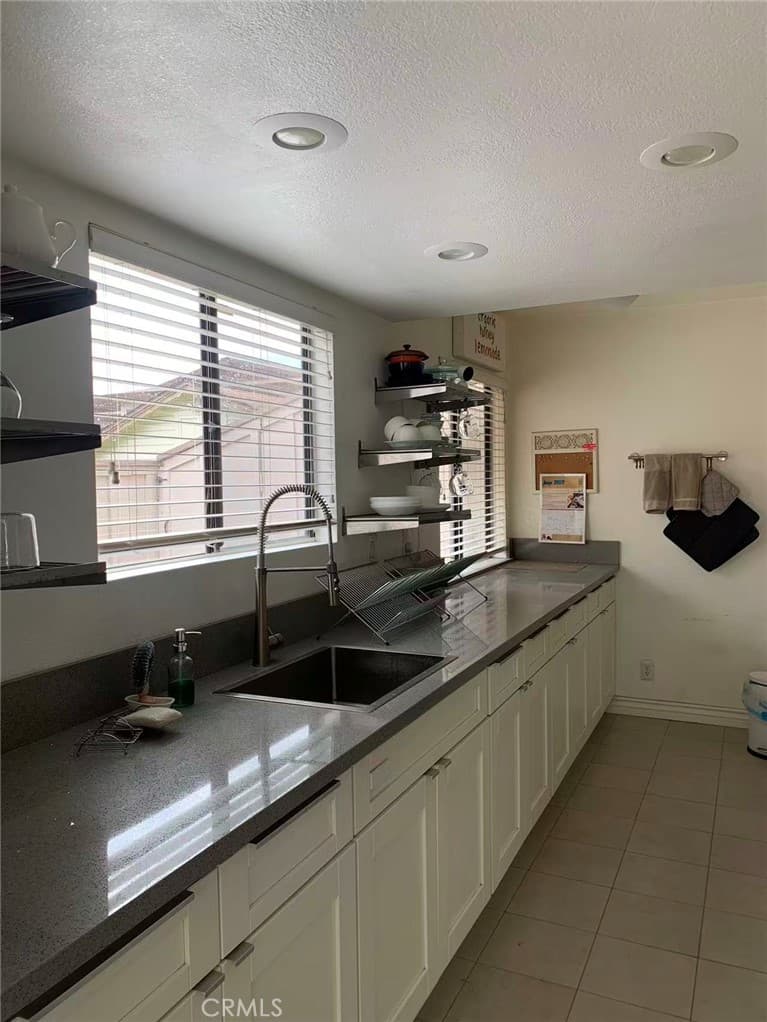 Condo at 511 E Live Oak 17, Arcadia — photo 5 of 9
