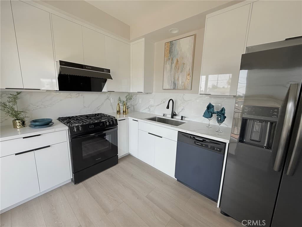 Townhouse at 4437 Stewart A, Baldwin Park — photo 8 of 9