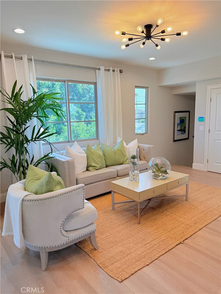 Townhouse at 4437 Stewart B, Baldwin Park — photo 7 of 9