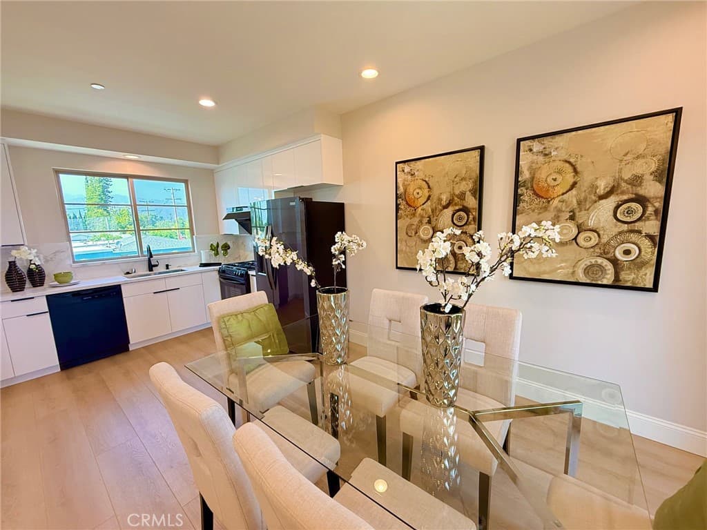 Townhouse at 4437 Stewart C, Baldwin Park — photo 5 of 9
