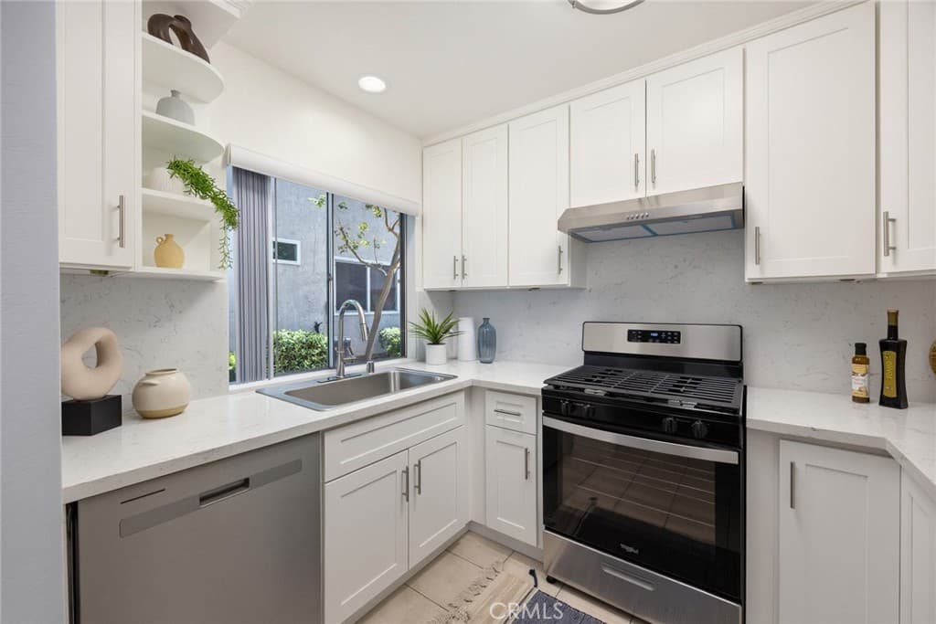 Condo at 1350 S Diamond Bar Boulevard A, Diamond Bar — photo 10 of 12