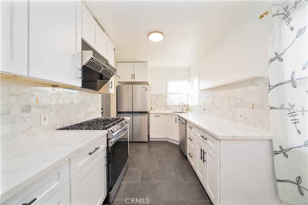 Home at 10649 Civic, El Monte — photo 8 of 12