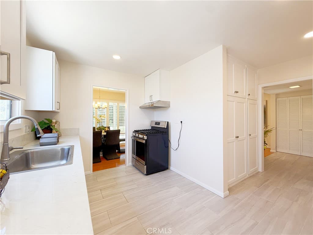 Home at 533 Geneva, Claremont — photo 11 of 12