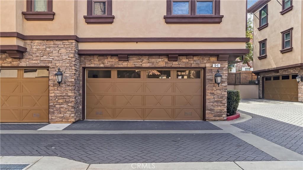 Townhouse at 656 W Huntington O-1, Arcadia — photo 10 of 12