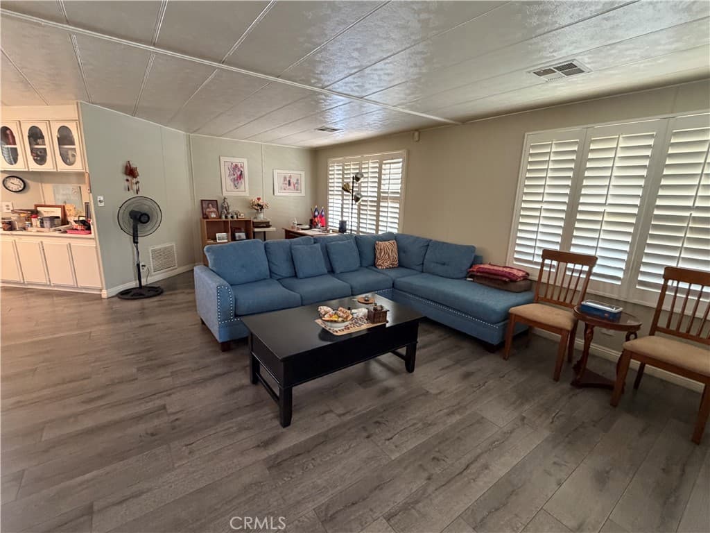 Home at 840 E Foothill 142, Azusa — photo 7 of 12