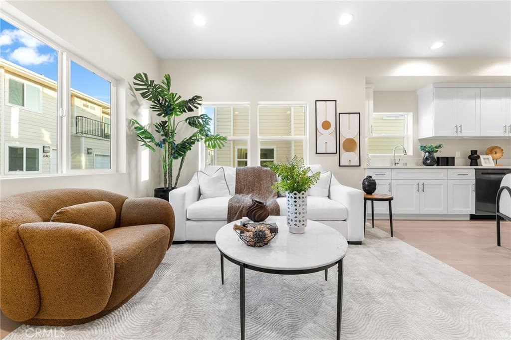 Home at 646 W Grand Avenue, Pomona — photo 11 of 12