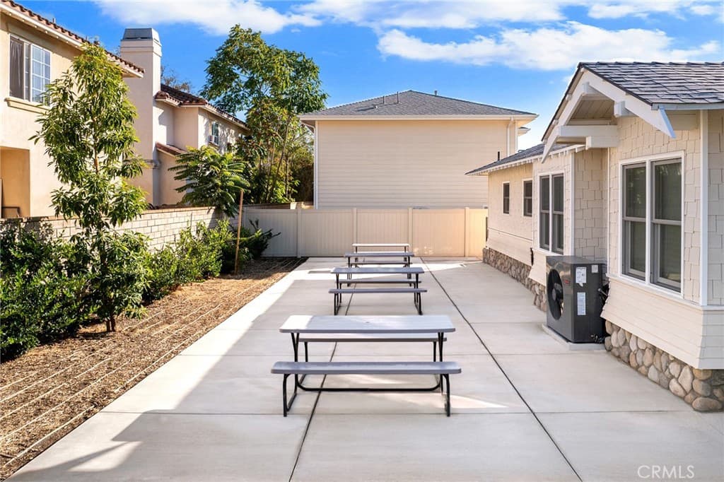 Home at 646 W Grand Avenue, Pomona — photo 4 of 12