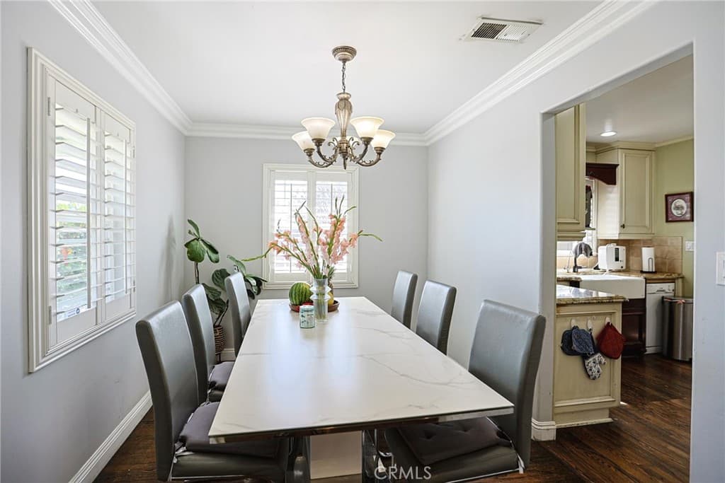Home at 313 E 11th, Azusa — photo 3 of 12