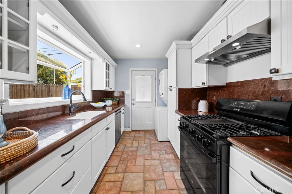Home at 1413 Escalada, Rowland Heights — photo 11 of 12