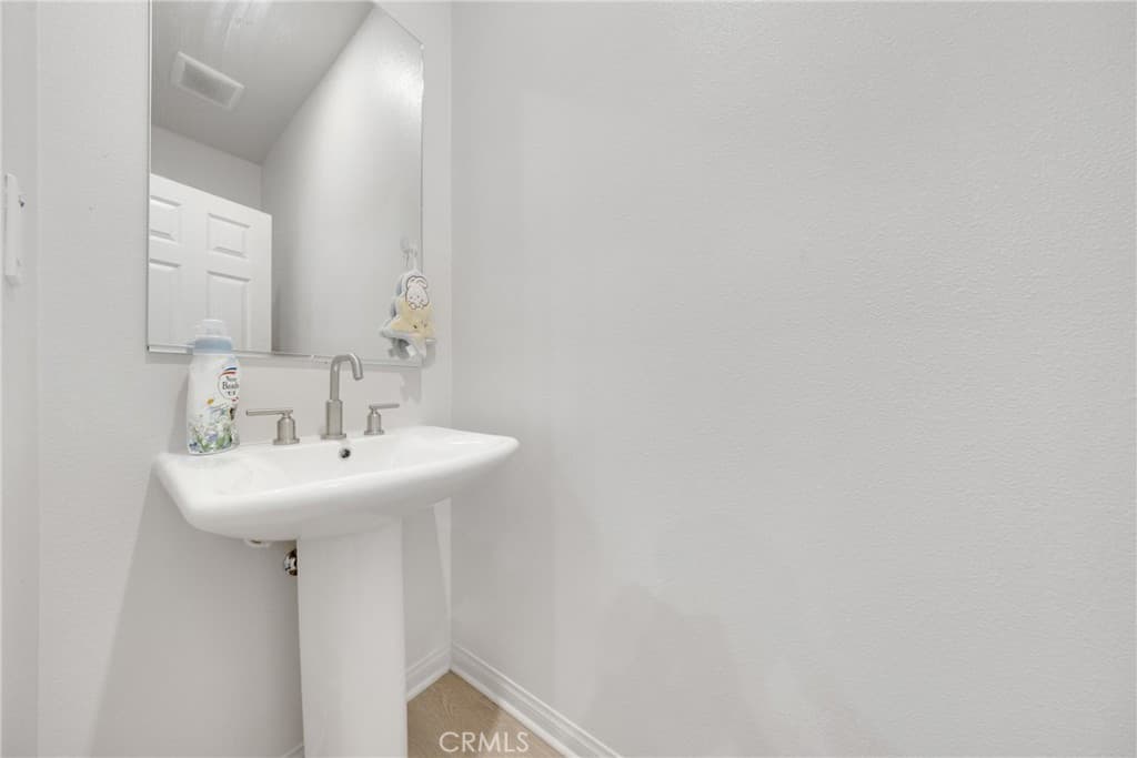Townhouse at 115 Colorado, Pomona — photo 11 of 12