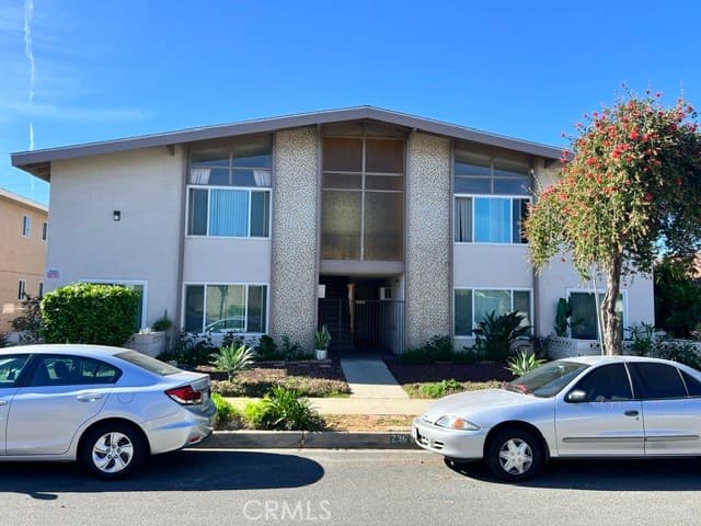 Home at 236 E Navilla, Covina — photo 2 of 5