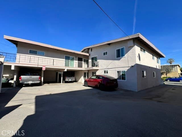 Home at 236 E Navilla, Covina — photo 3 of 5