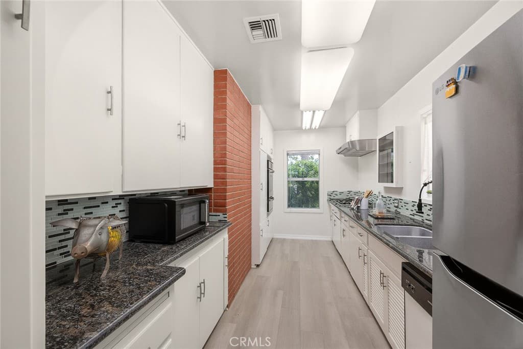 Home at 1011 Portola Drive, Arcadia — photo 11 of 12