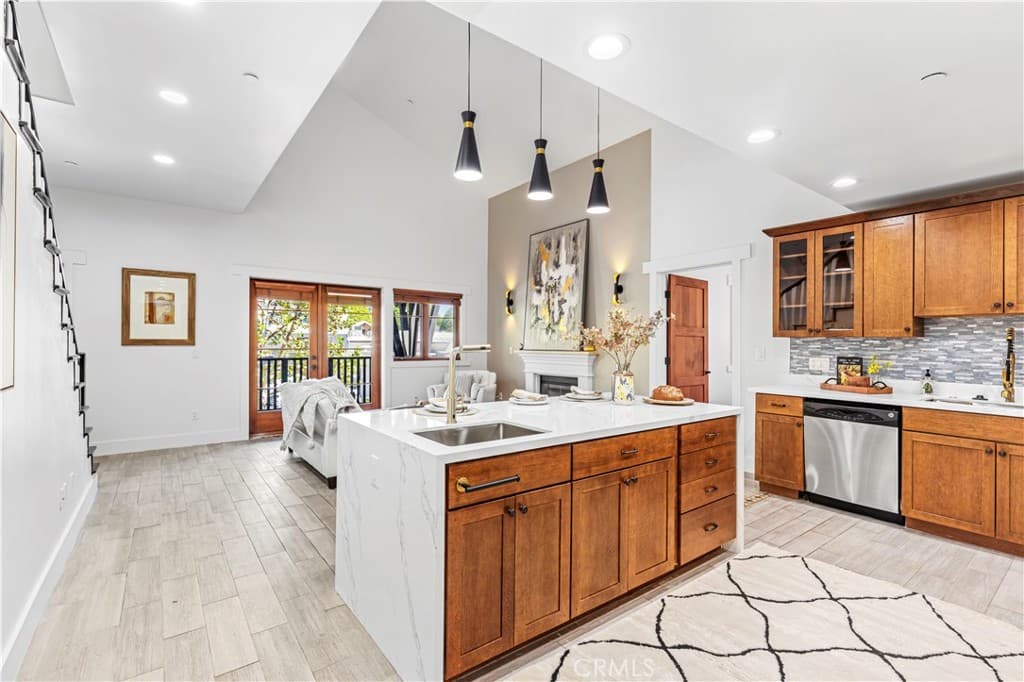 Condo at 142 N Vermont ave B, Glendora — photo 12 of 12