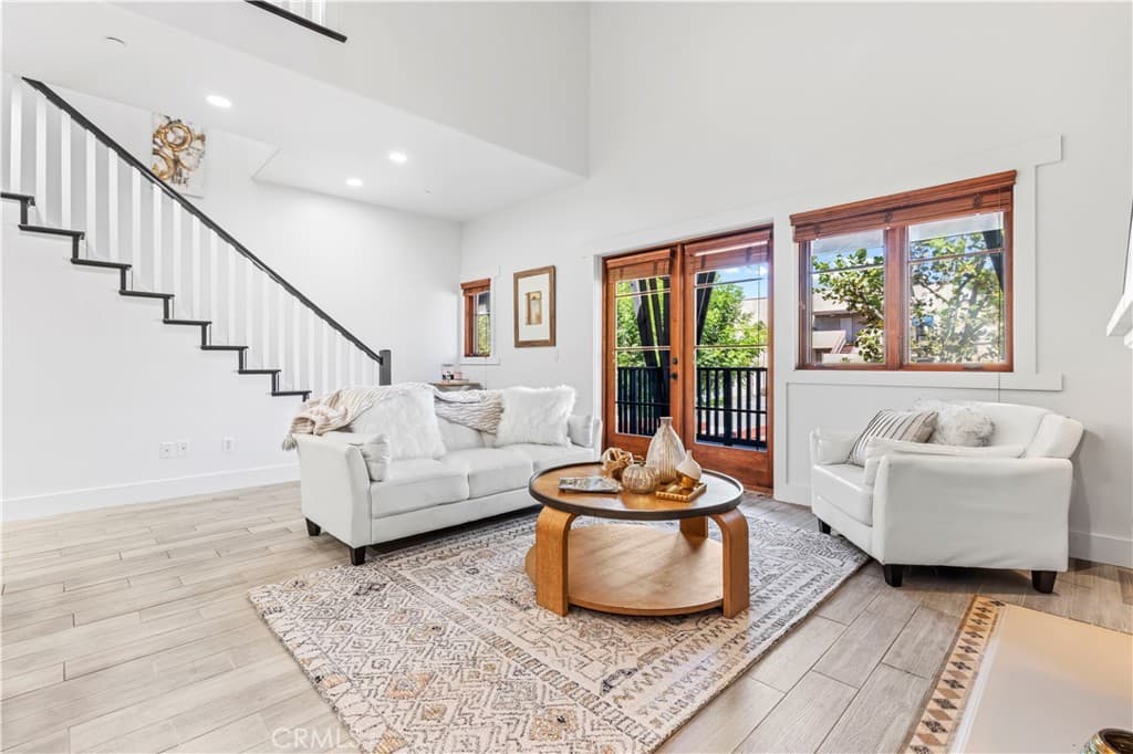 Condo at 142 N Vermont ave B, Glendora — photo 5 of 12