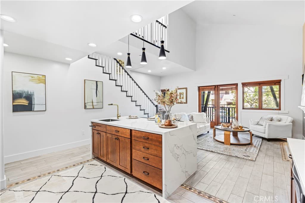 Condo at 142 N Vermont ave B, Glendora — photo 10 of 12