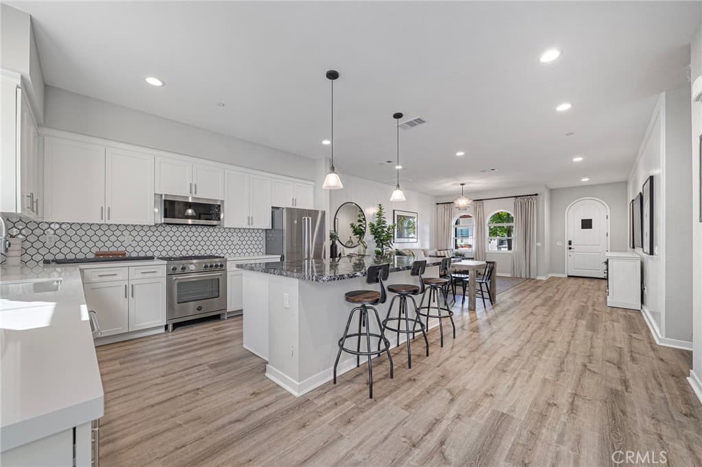 Townhouse at 786 Francesca, Walnut — photo 7 of 12