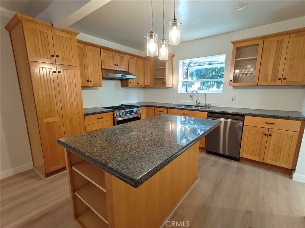 Home at 11636 Rio Hondo, El Monte — photo 4 of 12