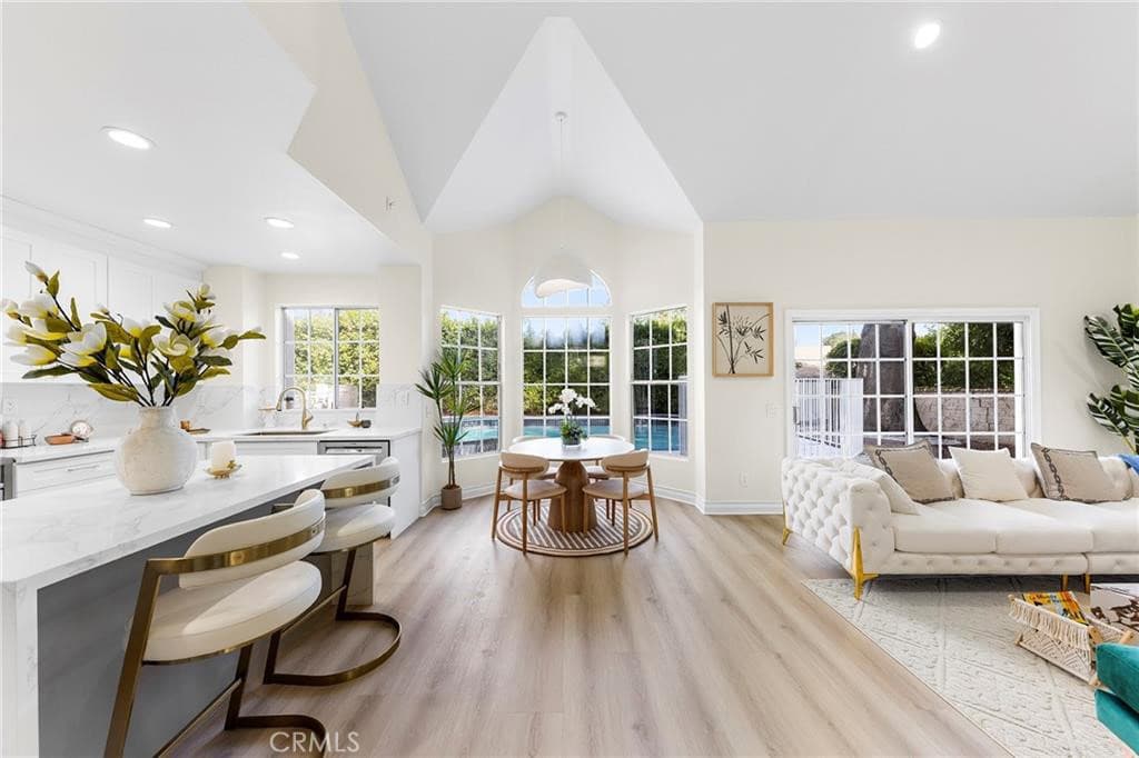 Home at 136 N Garfield Place, Monrovia — photo 10 of 12