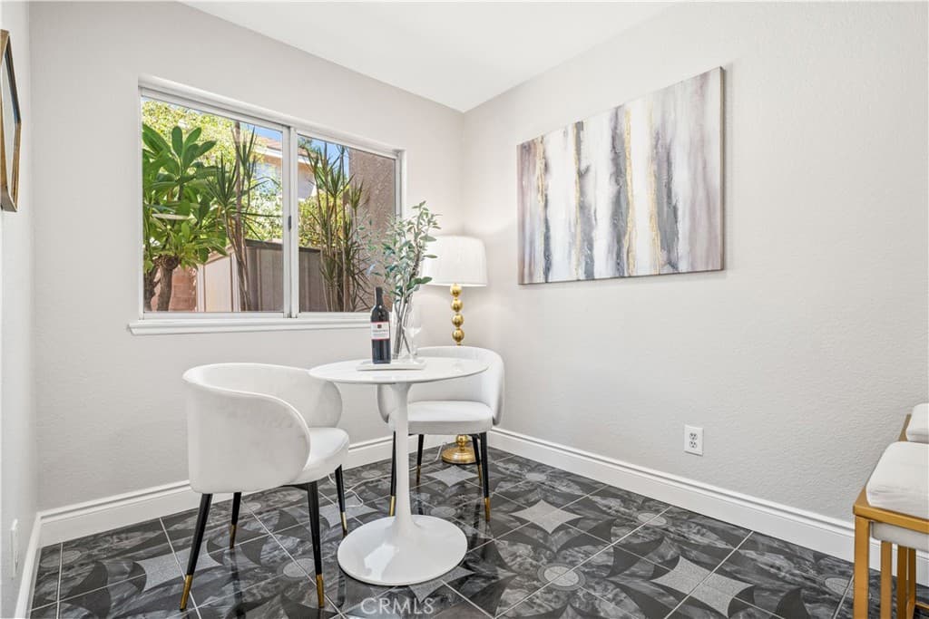 Townhouse at 317 Somerset Court, Azusa — photo 12 of 12