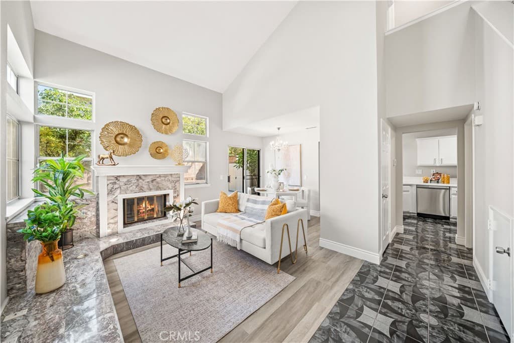 Townhouse at 317 Somerset Court, Azusa — photo 4 of 12