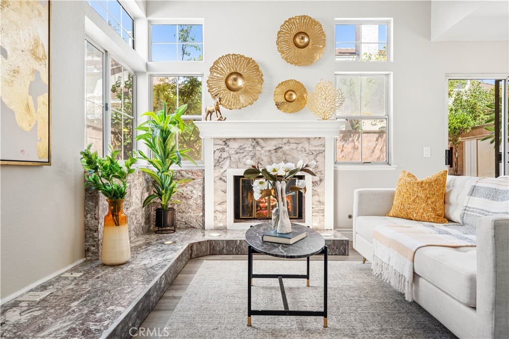 Townhouse at 317 Somerset Court, Azusa — photo 5 of 12