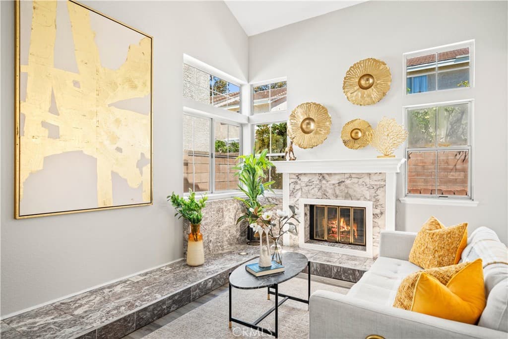 Townhouse at 317 Somerset Court, Azusa — photo 7 of 12