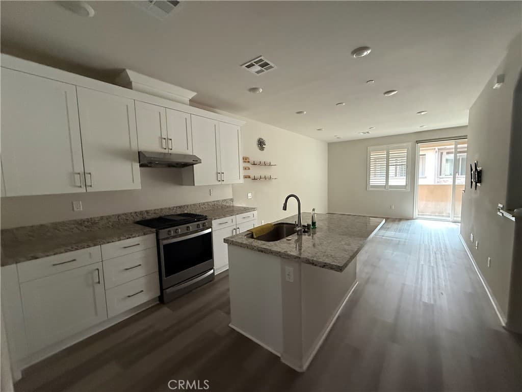 Condo at 1307 Nimbus, Pomona — photo 3 of 3